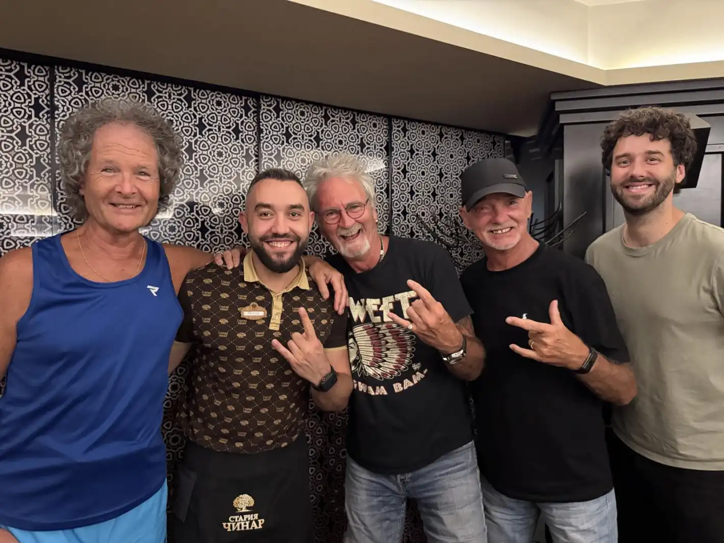 Легендарните рок звезди Smokie се влюбиха в автентичната българска кухня Снимки