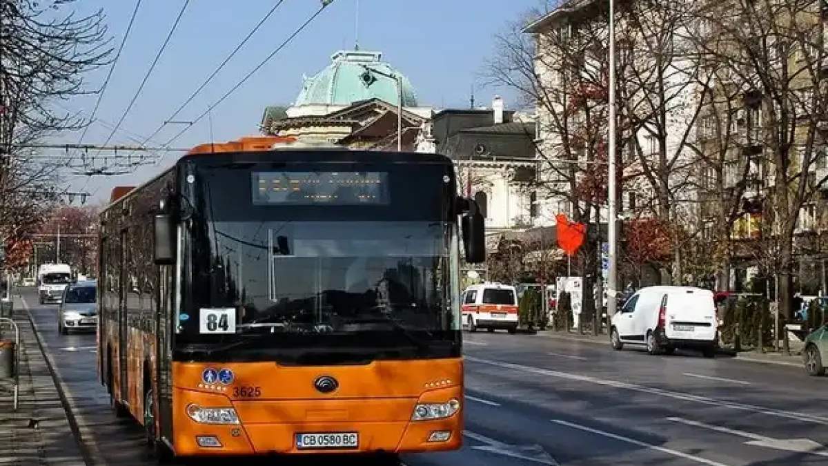 Промени в градския транспорт на София: Обединяват се автобусни линии