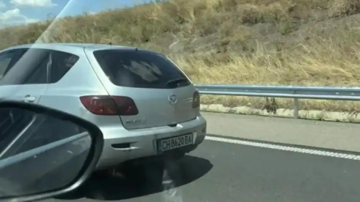 Докога?! Поредният тарикат в аварийната лента