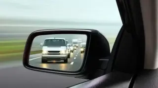 Автоинструктор разкри тайната на правилното настройване на огледалата на колите