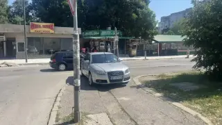 Кореняк врачанин показа на всички в софийската Младост как се паркира