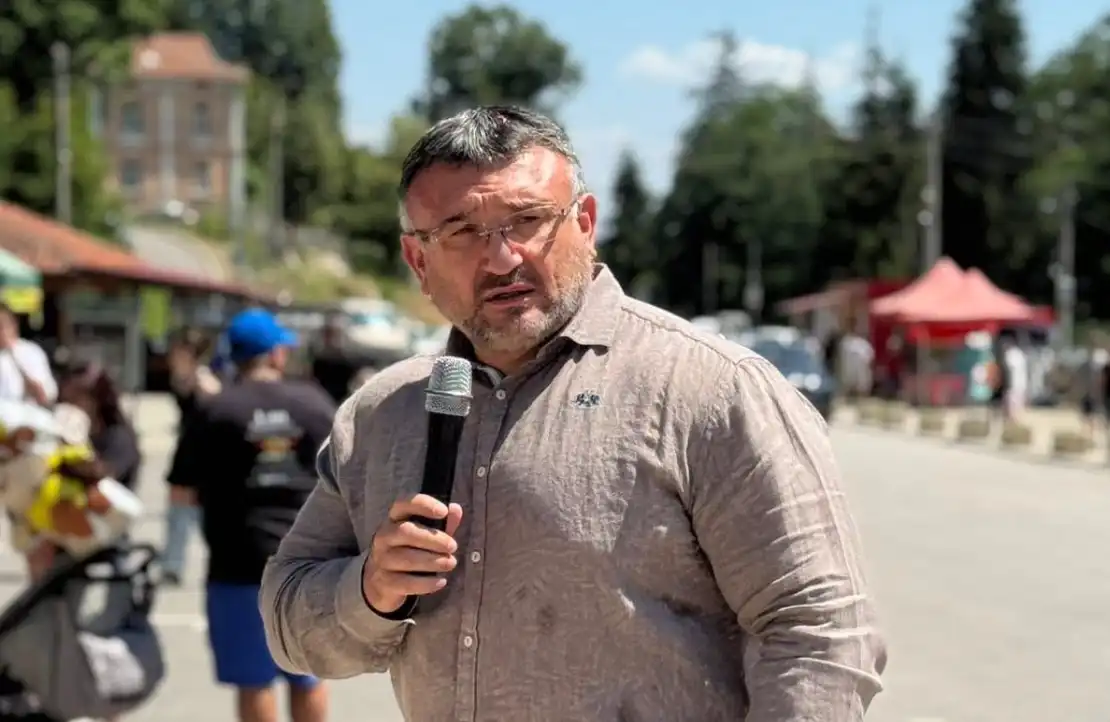 Острие на ГЕРБ се появи на най-неочакваното място, спомена за черната пантера Снимки