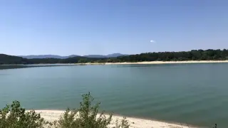 Апокалиптична гледка със стотици трупове на това райско кътче в България, местните са в паника Снимки 18+