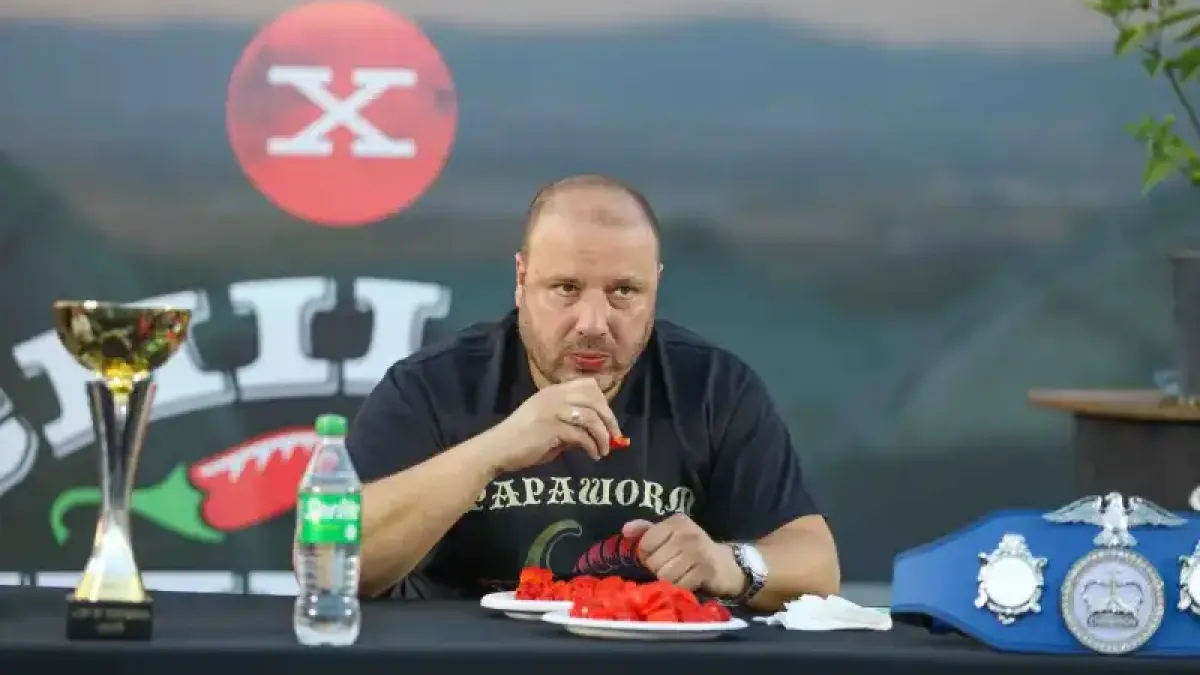 Българин постави лют световен рекорд с Carolina Reaper Снимки