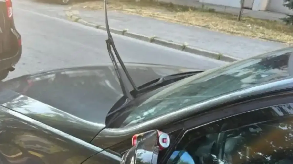 Ужас за шофьор на БМВ, намери пред вратата си в голям наш град... Снимки