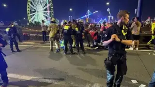 Фойерверки избухнаха сред зрители в Дюселдорф, 19 са ранени Видео