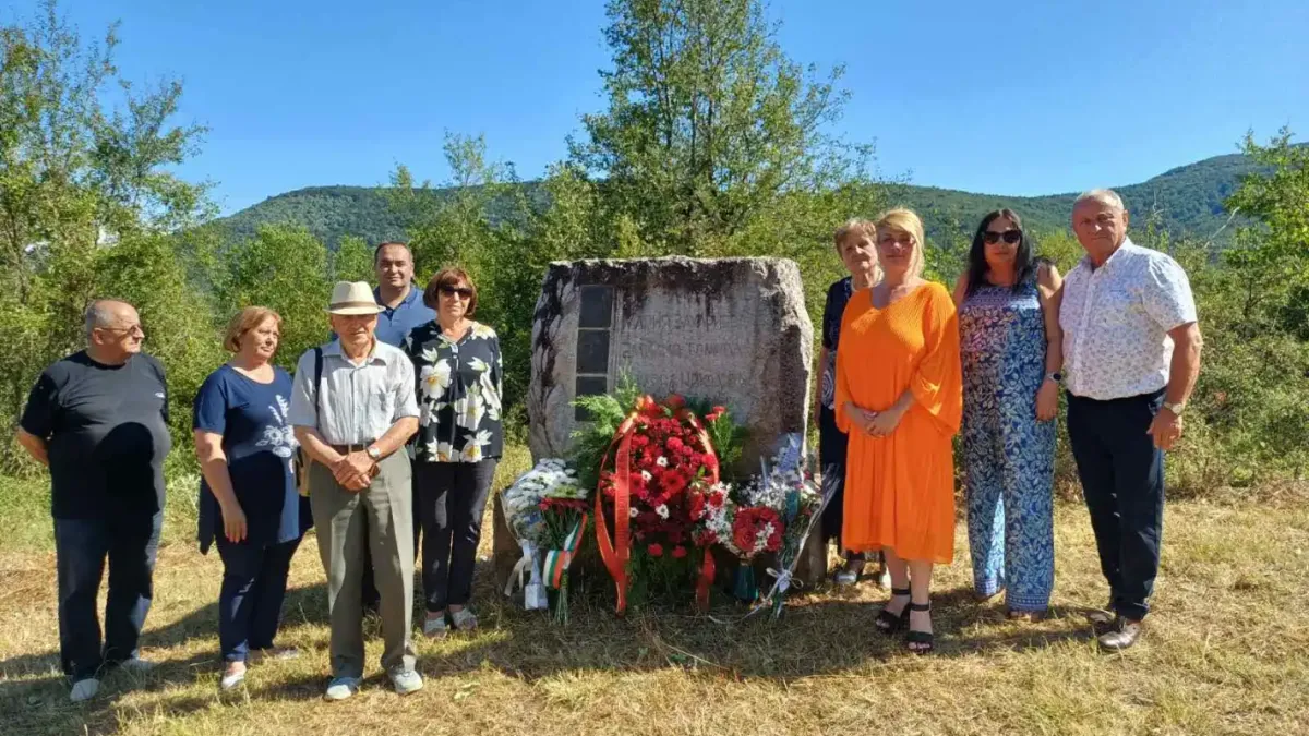 БСП почете паметта на депутатите, загинали преди 29 години край Абланица