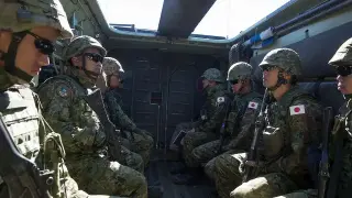 Японските власти обявиха, че няма да защитават компаниите си в Тайван от Китай