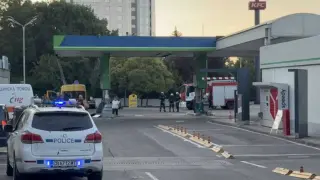 Извънредно! Мощен взрив в бензиностанция ОМВ в Бургас, страшно е Видео