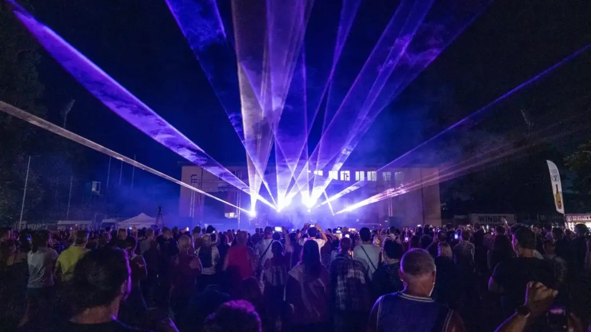 Rewind Vratsa 2025 разтърси със звезден блясък: Три дни ретро магия под Балкана Снимки