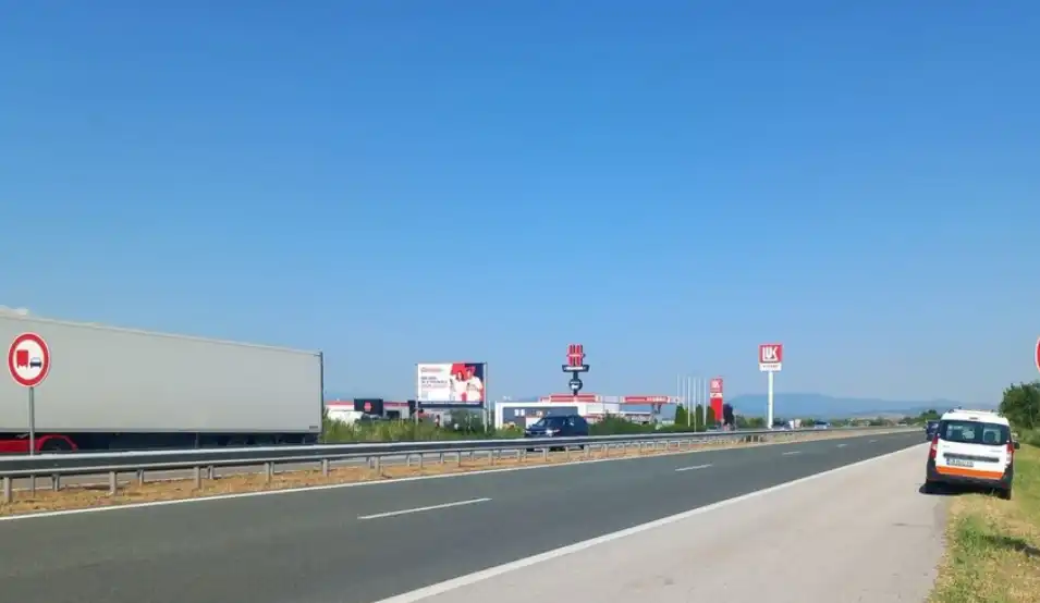 В 20-км участък от АМ "Тракия" забраниха изпреварването за...