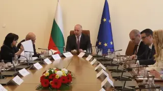 Желязков с големи новини за въвеждането на еврото у нас, до края на юли...