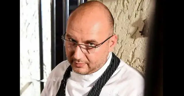 Шеф Манчев разпали страстите, пусна се от яхта със... Снимки