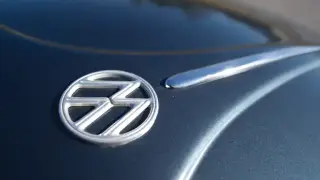 Продават уникален по рода си Volkswagen Beetle Снимки