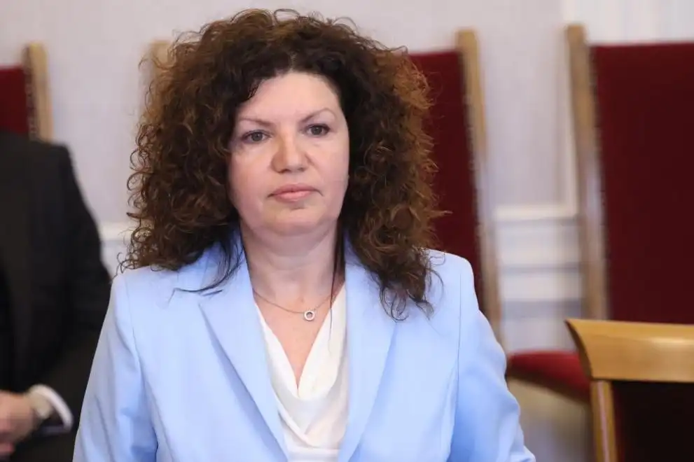 След 14-часово заседание парламентът избра Мария Илиева за член на Сметната палата