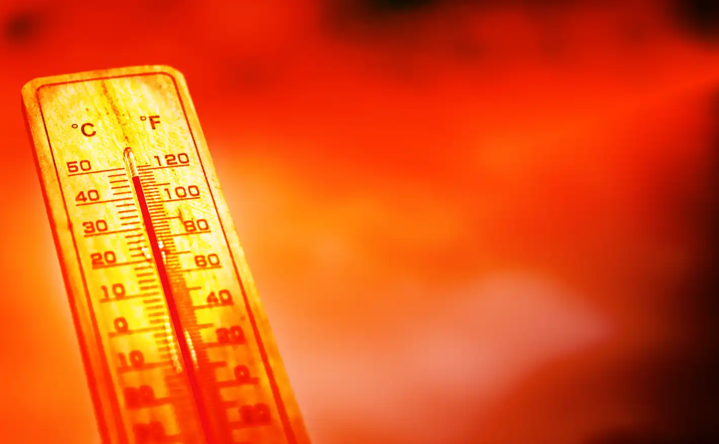 Внимание: Втори връх на жегата, очакват се 44°C и тропически нощи