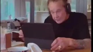 Трогателно ВИДЕО показва последните моменти на Ози Озбърн с неговото семейство