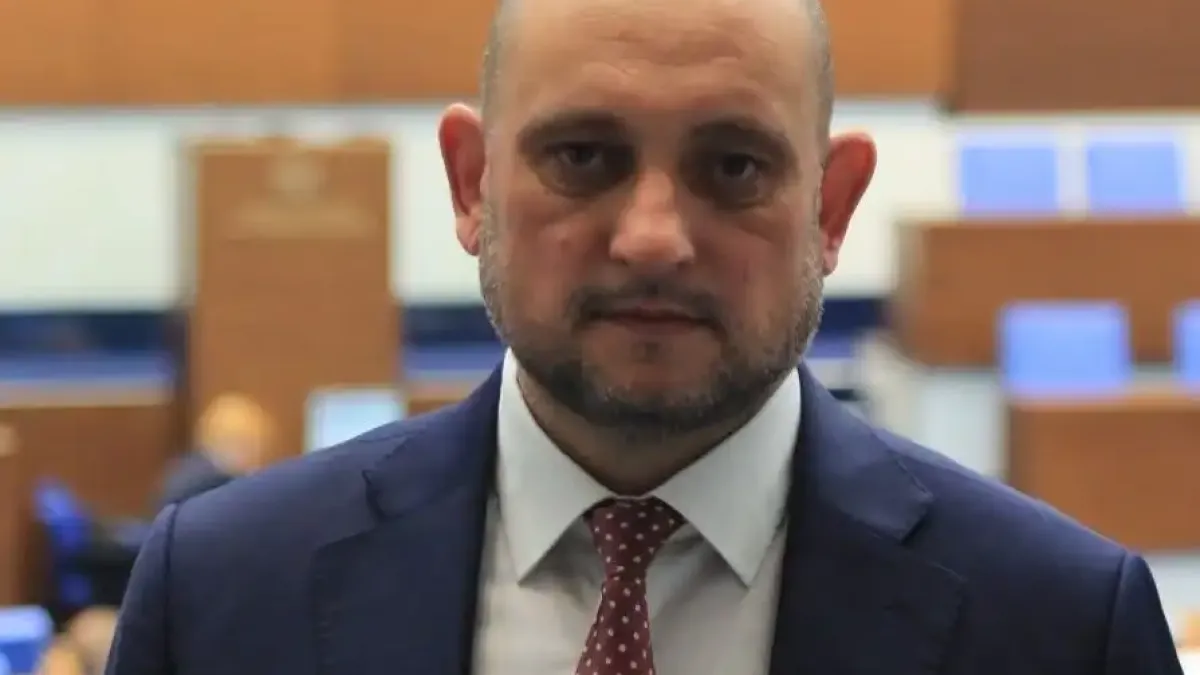 Иван Ибришимов: Само достойното заплащане и уважение към труда на медиците може да ги задържи в България