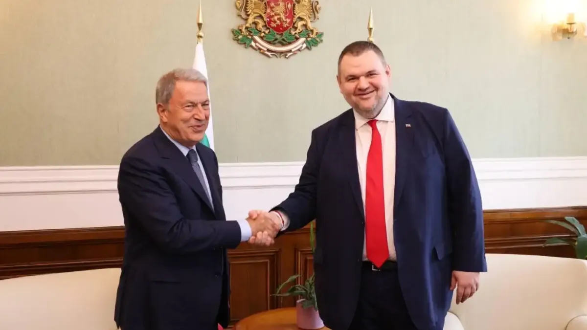 Пеевски се срещна с генерал Хулуси Акар, председател на комисията по отбрана на Меджлиса