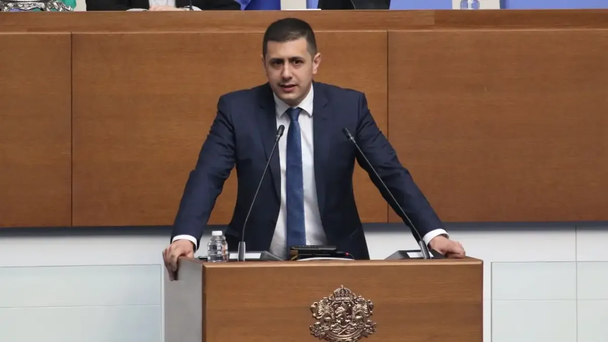 По предложение на БСП-ОЛ се увеличи броя на безплатните тегления от банкомат