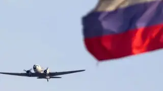 Русия под масирана атака с неизвестни дронове: Активиран е планът „Килим“