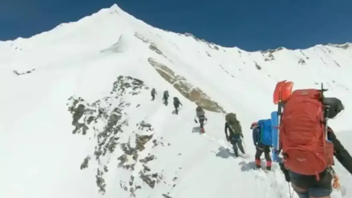 Видео, открито на 5800 м, разкрива мистерията около смъртта на алпинисти