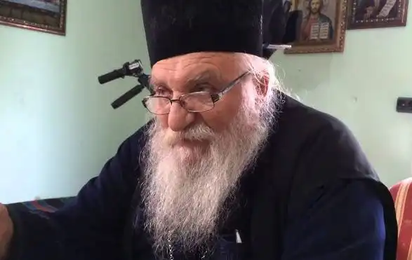 Отец Иван