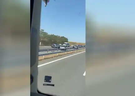 Ад на АМ "Тракия": Верижна катастрофа блокира магистралата, АПИ с извънредни мерки Снимки