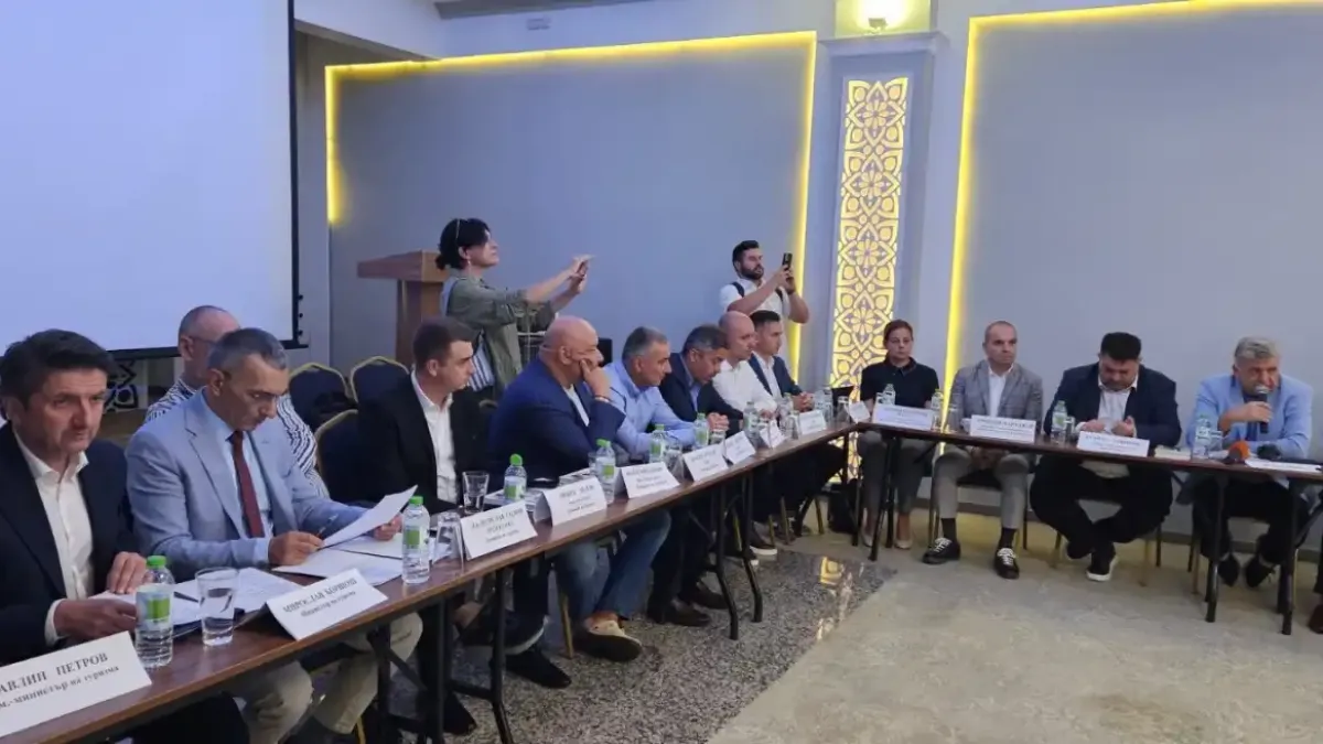 Д-р Десислав Тасков организира изнесено заседание на комисията по туризъм за проблемите на сектора на Южното Черноморие