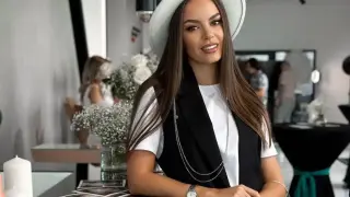 Скандалната истина: Виктория Капитонова крие гадже от 8 години! Оказа се... Снимка