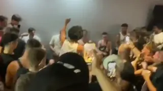 Содом и гомор: Секс състезание в нощен клуб взриви мрежата Видео 18+