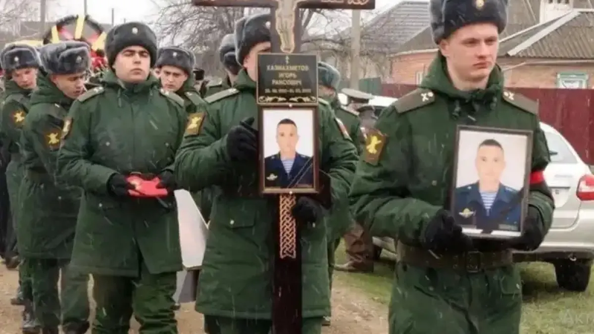 Трагедия на фронта: Руски тийнейджъри-войници загиват масово, първо ги бият - после на фронта