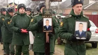 Трагедия на фронта: Руски тийнейджъри-войници загиват масово, първо ги бият - после на фронта