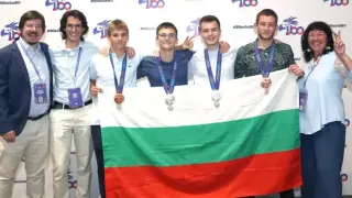 Български ученици спечелиха четири медала на Международната олимпиада по биология 2025