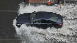 Водният чук съсипва колата, направете това и ще я предпазите