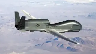 US разузнавателен дрон Global Hawk кръжи над Черно море