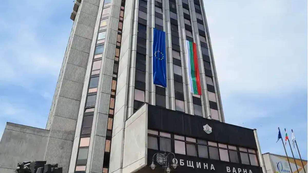 Колапс за милиони във Варна, блокираха парите на общината
