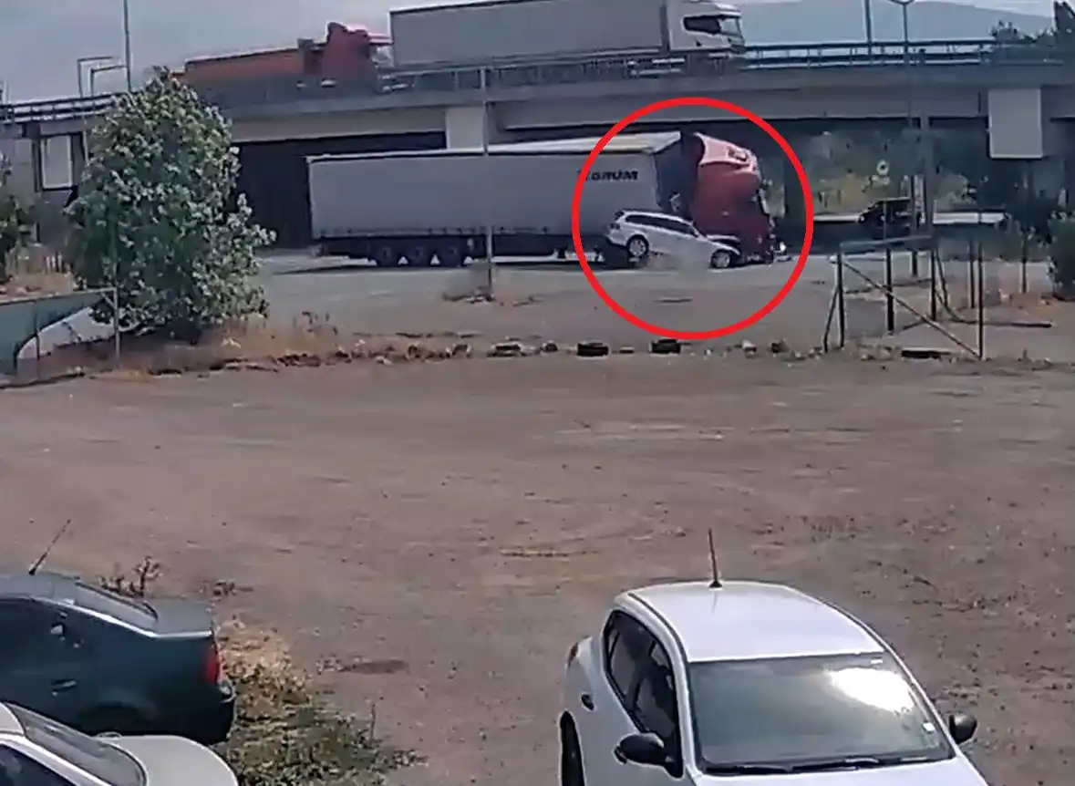 Сигнал до БЛИЦ! Зрелищна катастрофа на Северната тангента в София Видео