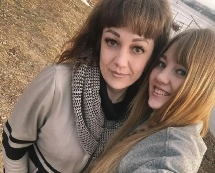 Любов за майка и дъщеря в Занзибар: продадоха апартамента и усетиха горчив вкус в устата си от масаите Снимки