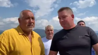 Изненада! Борисов се появи на това място в Родопите, заговори за хвърлени пари от джипката и призова опозицията да... БЛИЦ Live