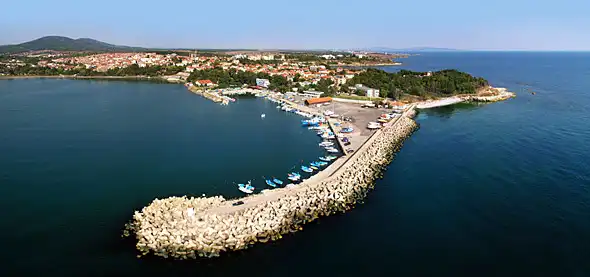 Пристанището в Царево