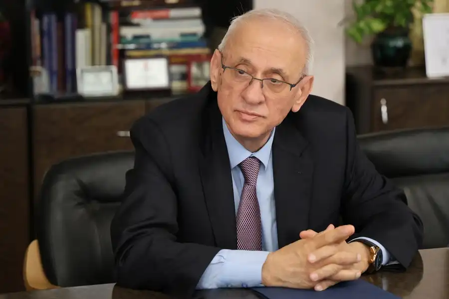 Министър на Слави уволни шеф