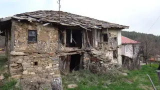 „Целта е да го утрепят!“: Роднини се млатят заради къща в село!