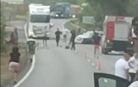 Ад на пътя за Кулата Видео