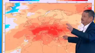 Проф. Рачев махна с ръце и сервира горещи новини на отпускарите по морето