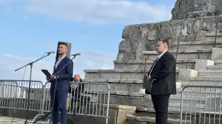 БСП-ОЛ почете героите на Шипка