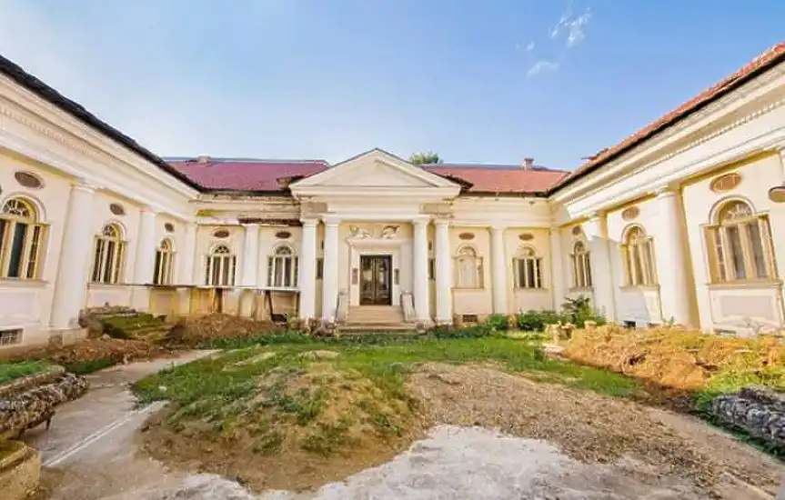 Протоколна резиденция на Николае Чаушеску / Sothebys