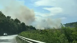 Извънредно: Пожар затвори пътя от София към Варна Снимки