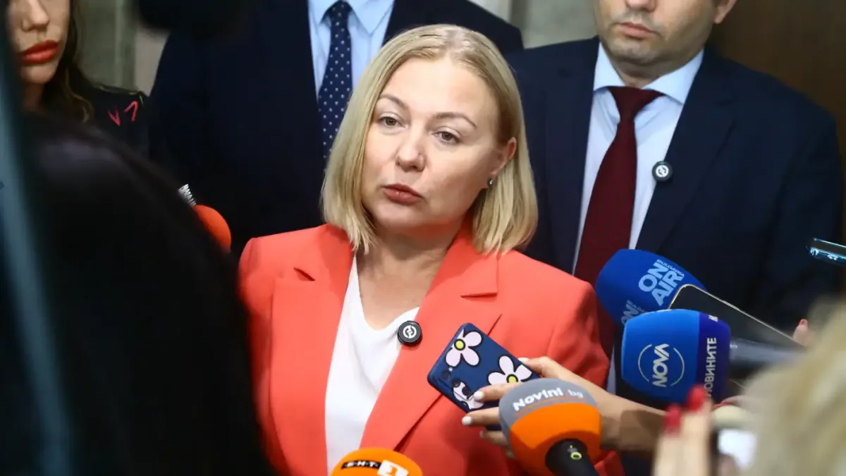 Йорданова за разделянето на ПП-ДБ: Това е политическа грешка