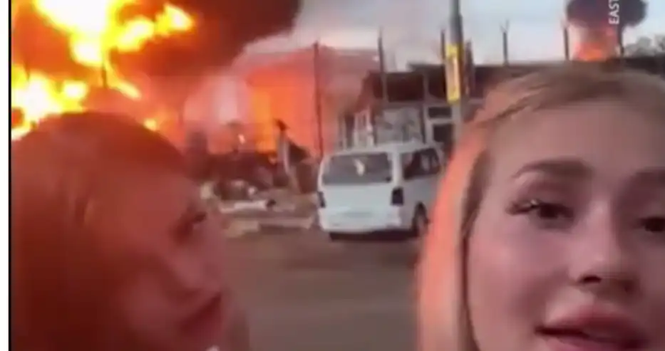 Даша и Карина се щракнаха на фона на украинска атака в Сочи и се озоваха с белезници Видео